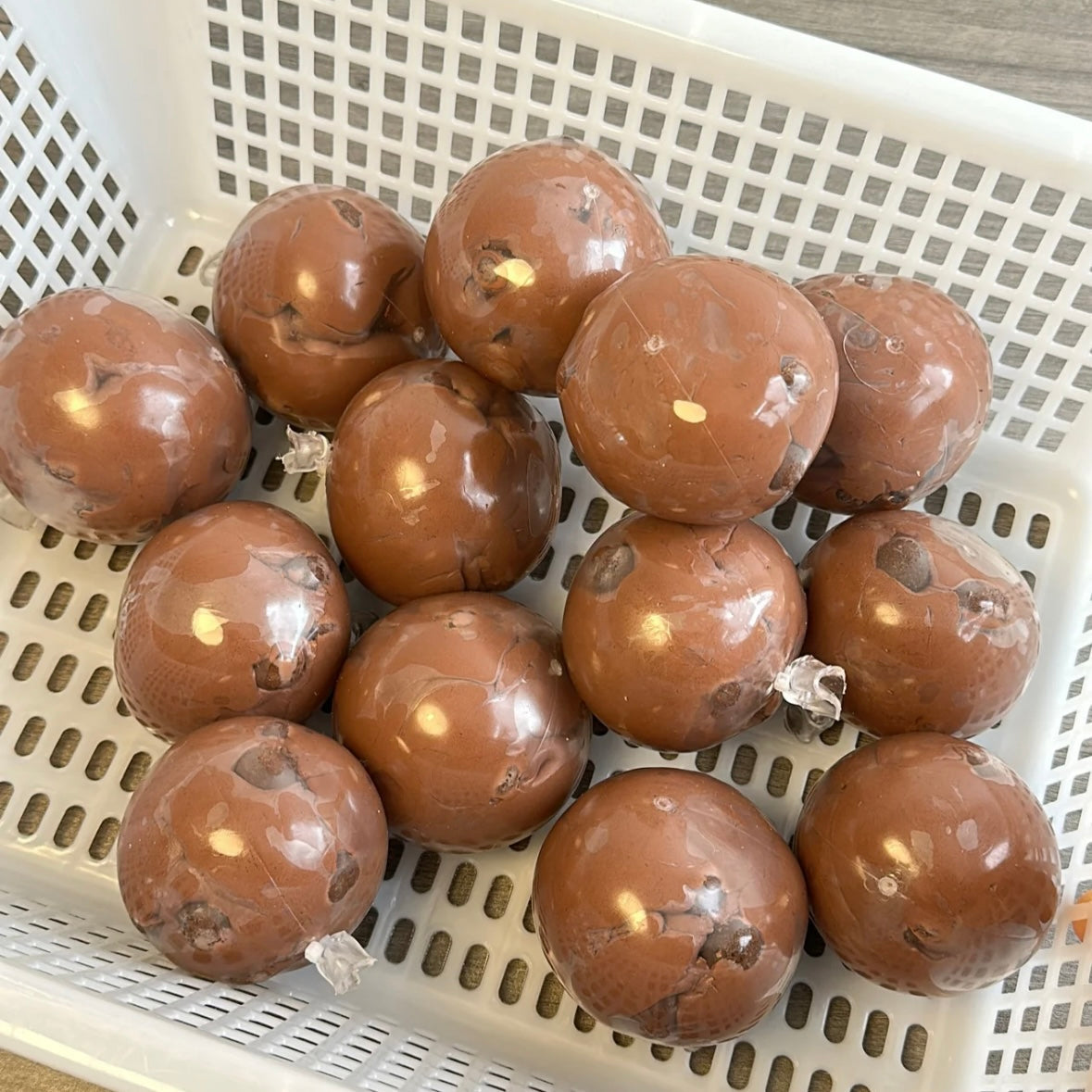 Crisp Satisfying Sound Chocolate Stress Ball Squishy Stress Relief Decompression Toy – product image 4