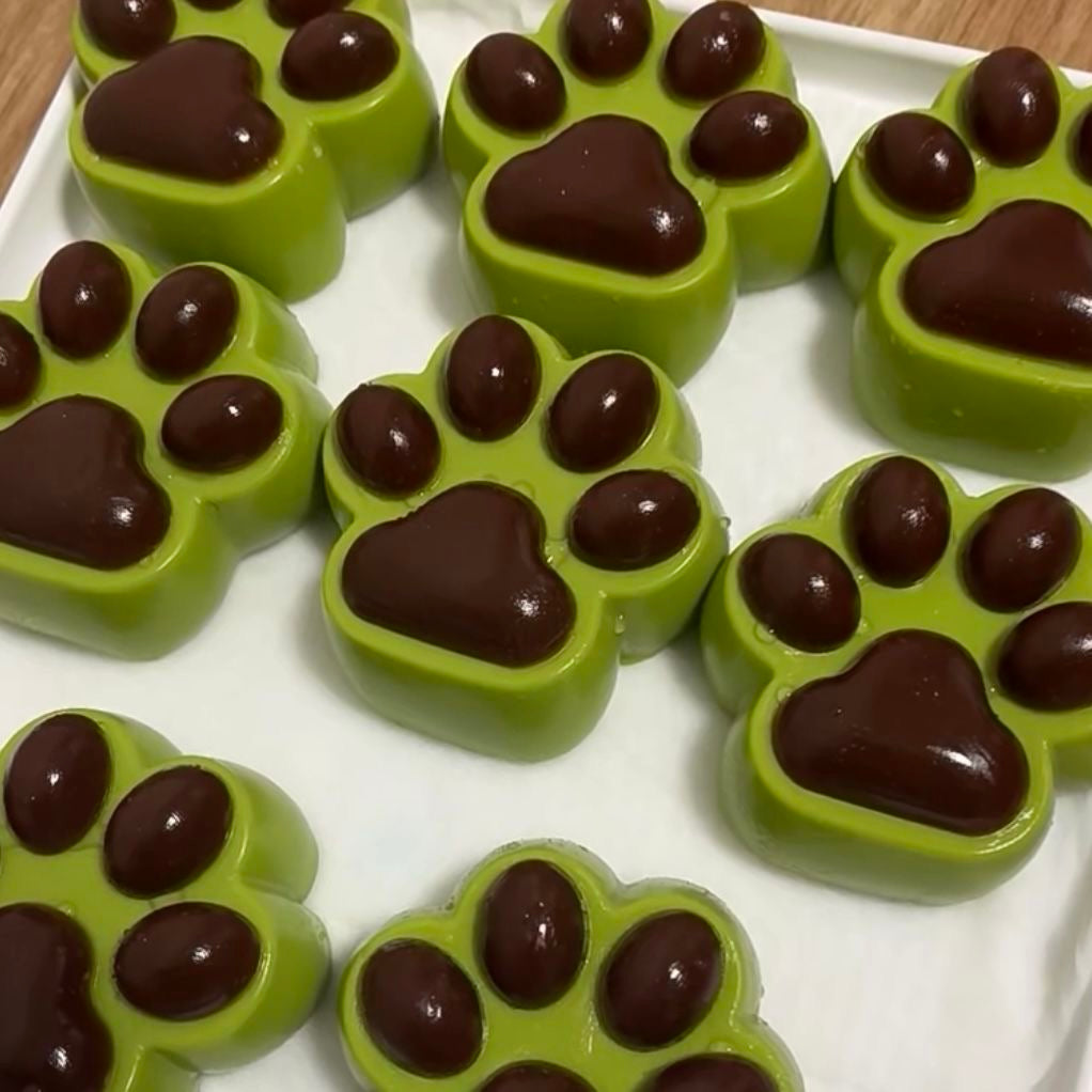 90g Handmade Silicone Matcha Chocolate Cat's Paw Squishy Toy – product image 3