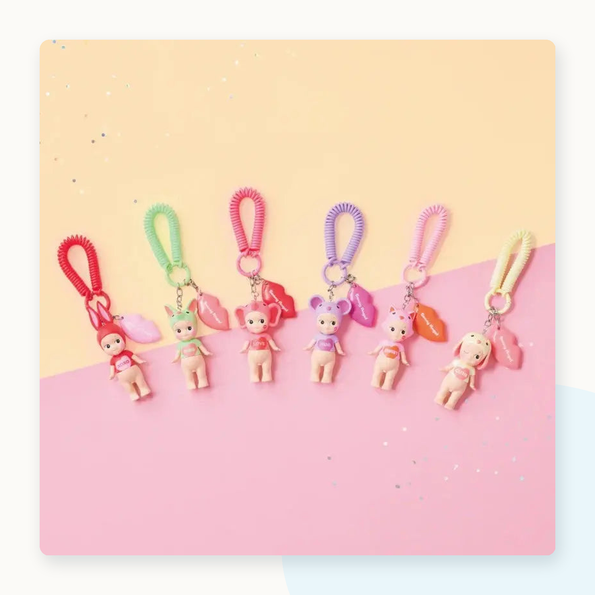 Sonny Angel Kiss Kiss Series Mini Figurine Bag Charm - detail