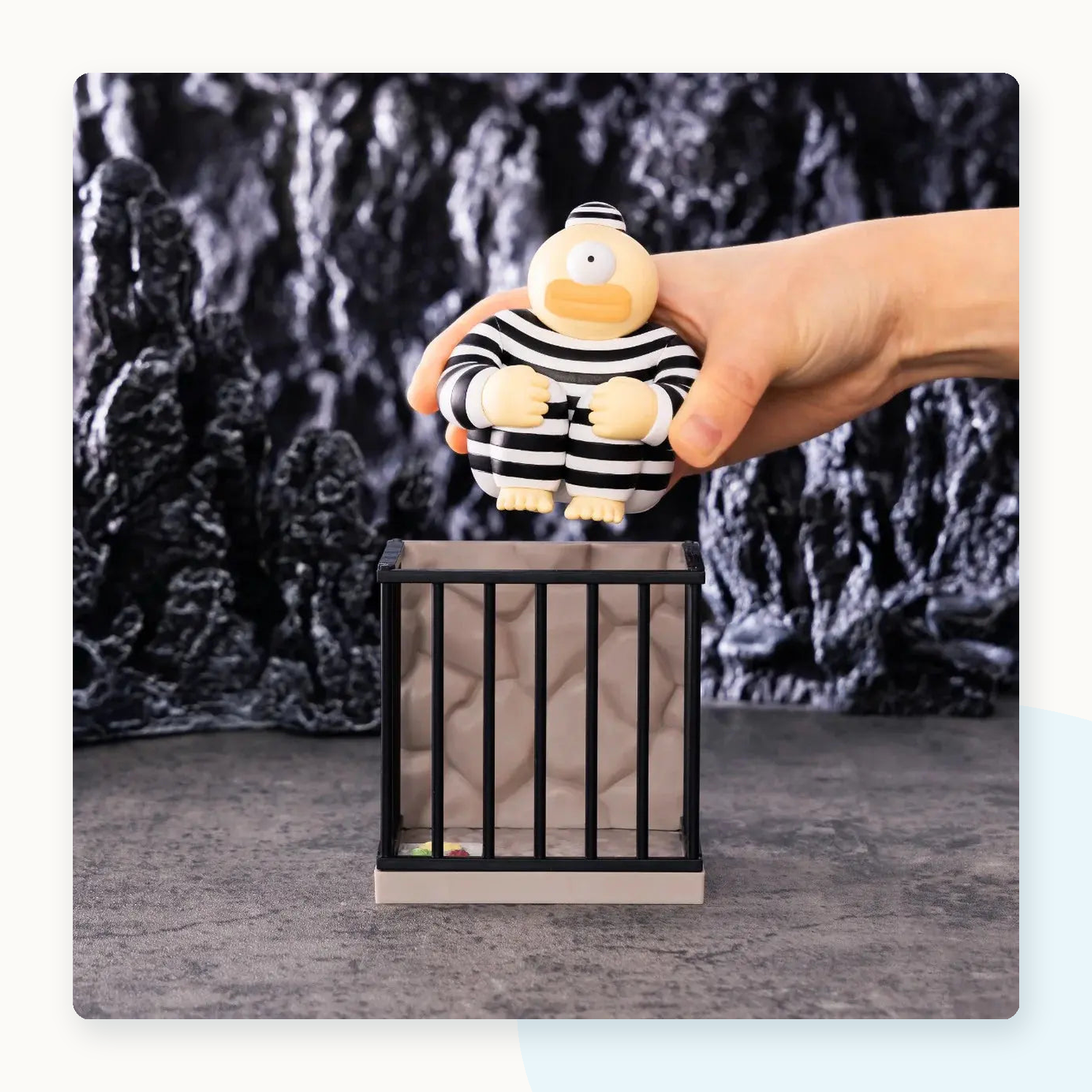 Chiikawa GPSBOX PRISON FIGURE Collection Blindbox - detail