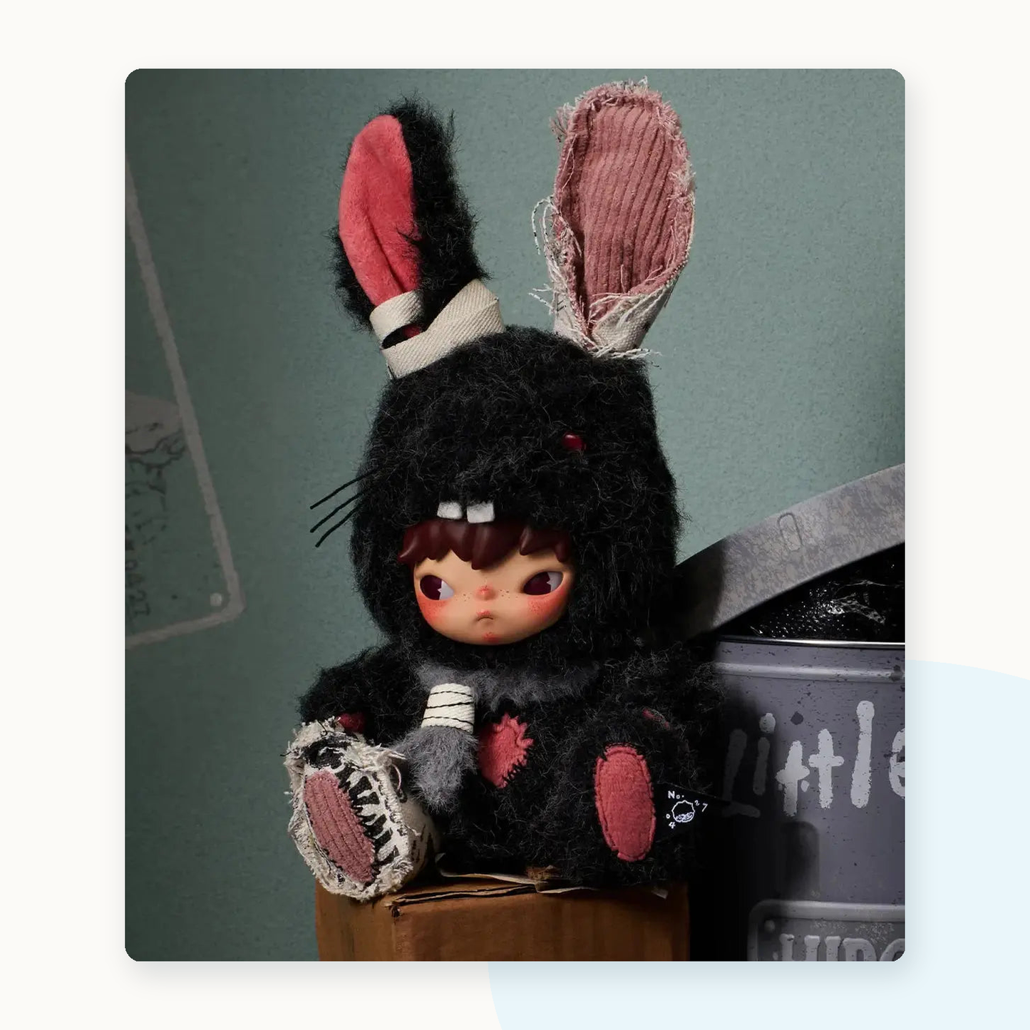 POP MART Hirono Little Hare Plush Doll Pendant - detail
