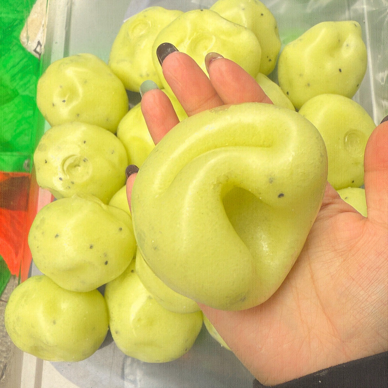 Crisp Satisfying Sound Stress Ball Collection Relief Decompression Toy – product image 24
