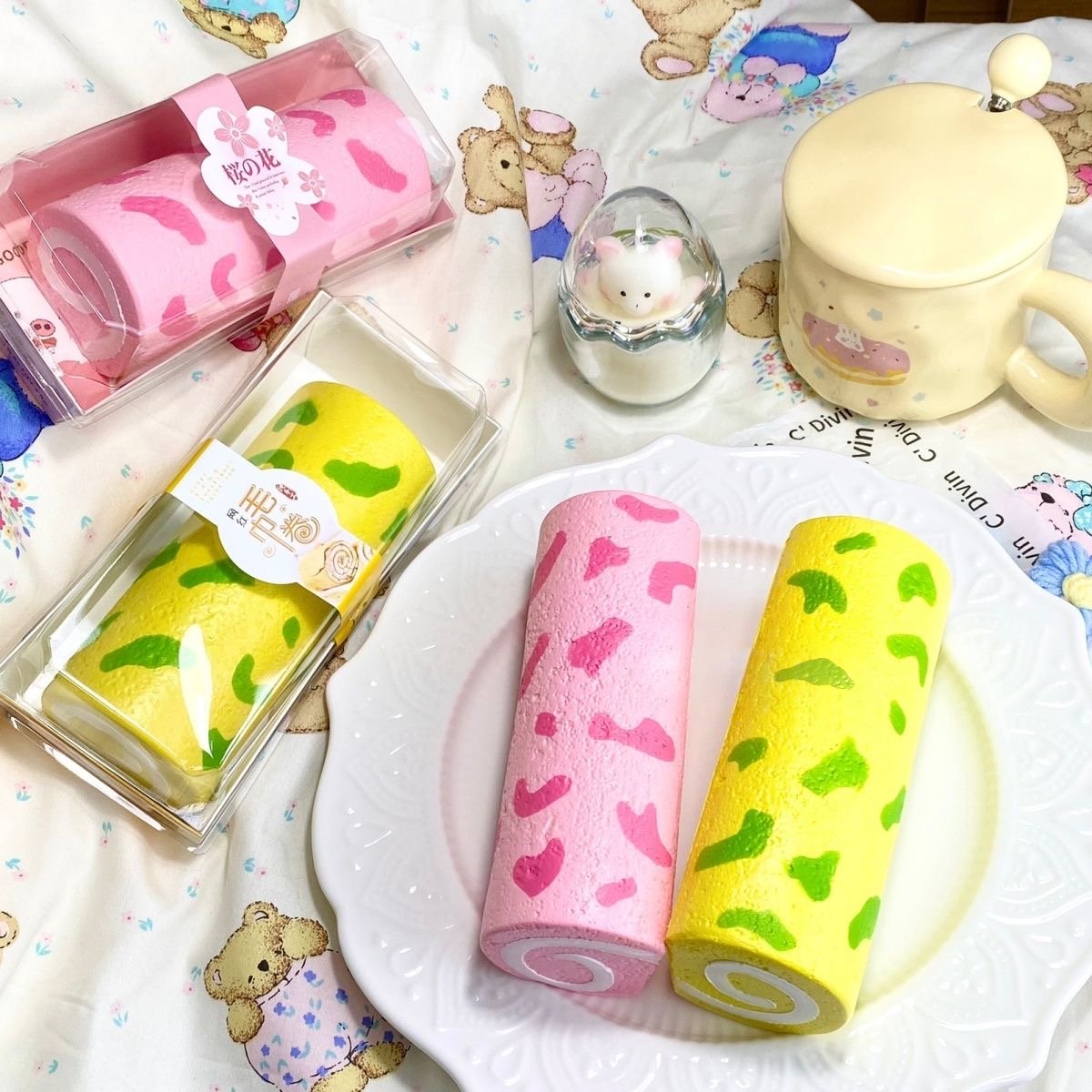 Swiss Roll Cake Slow-Rising Squishy – Lemon Yellow or Strawberry Pink Roulade with Spiral End and Contrasting Patch Pattern