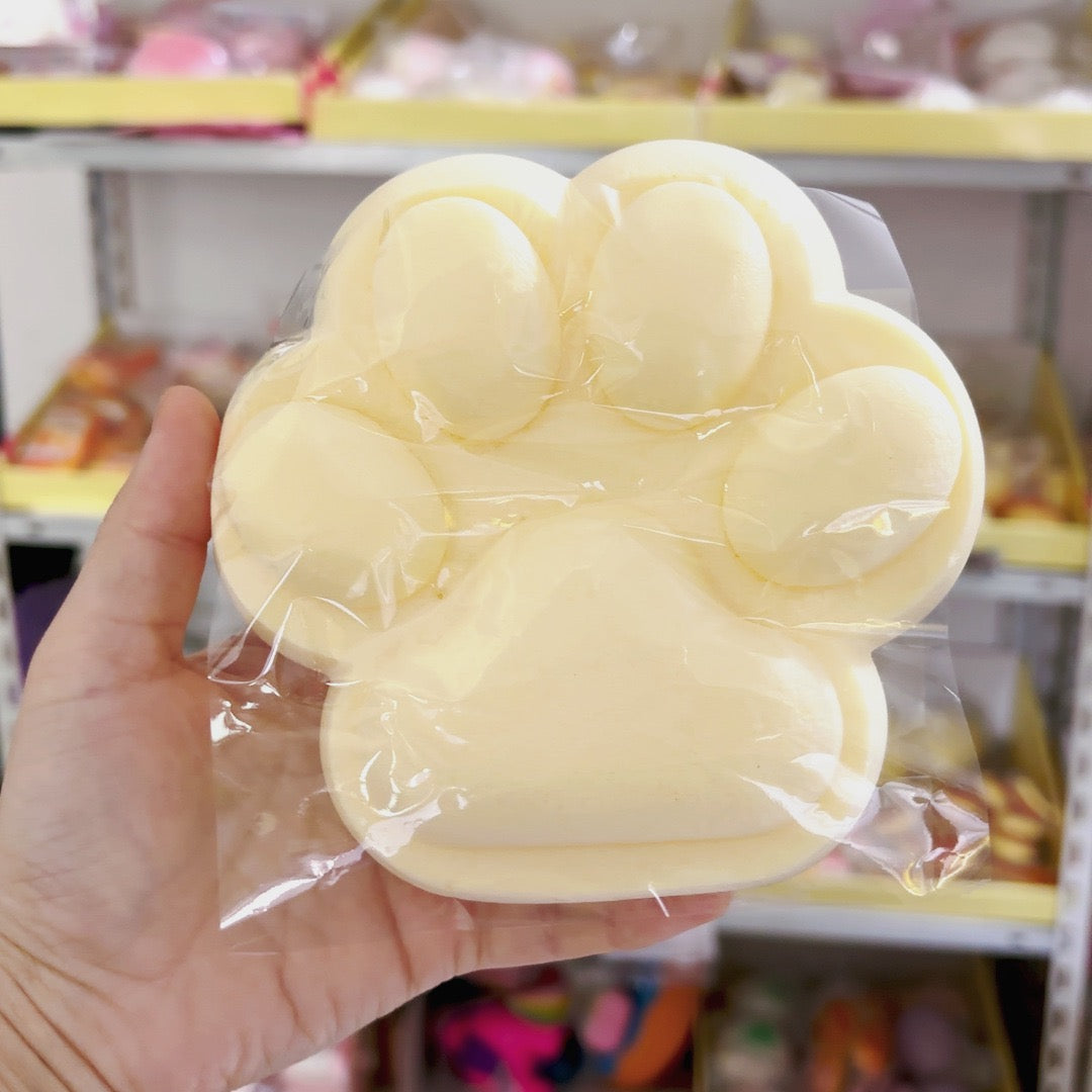 Slow Rising Squishy Cat's Paw Stress Relief Decompression Toy – product image 2