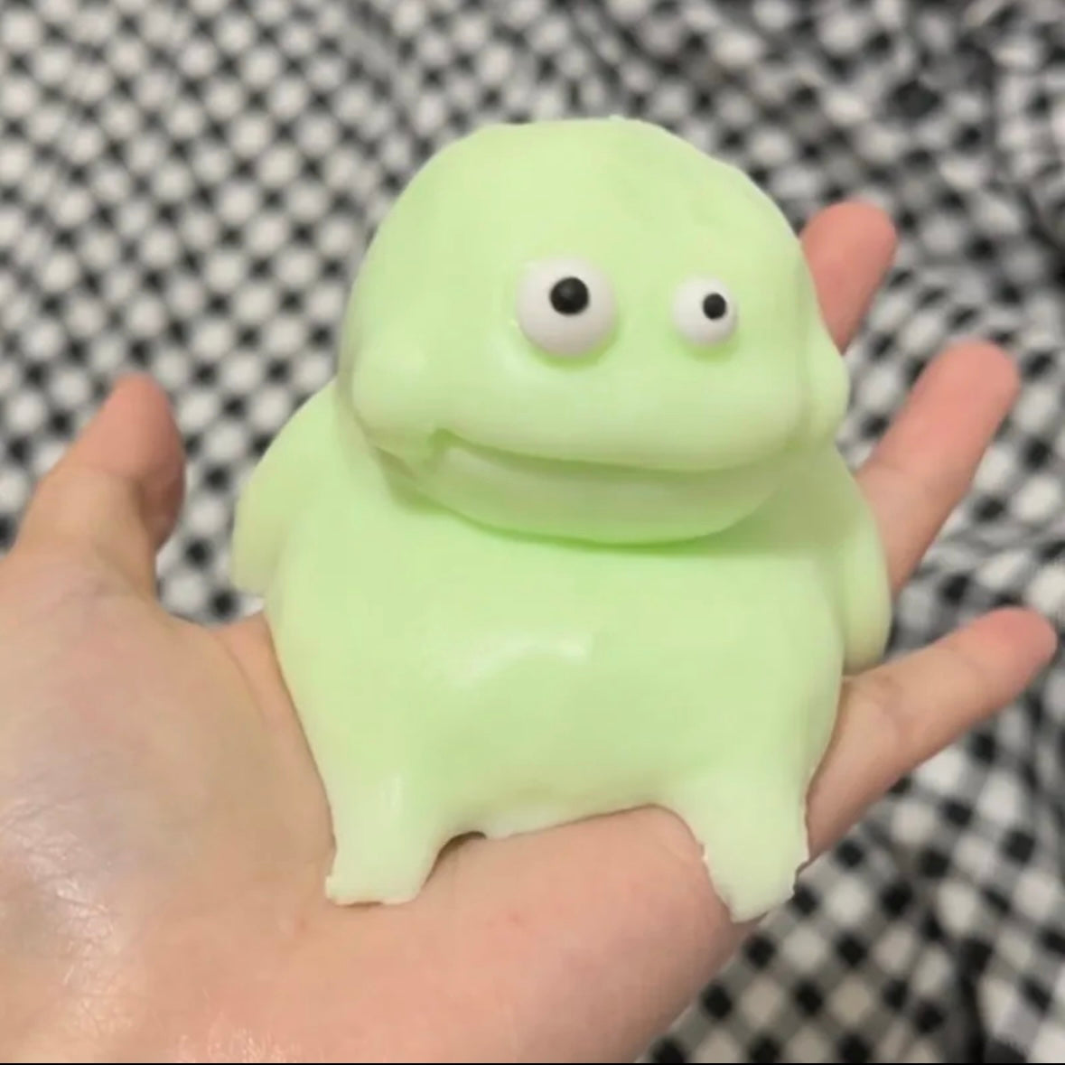 Handmade Silicone The Grinch Squishy Toy – product image 4