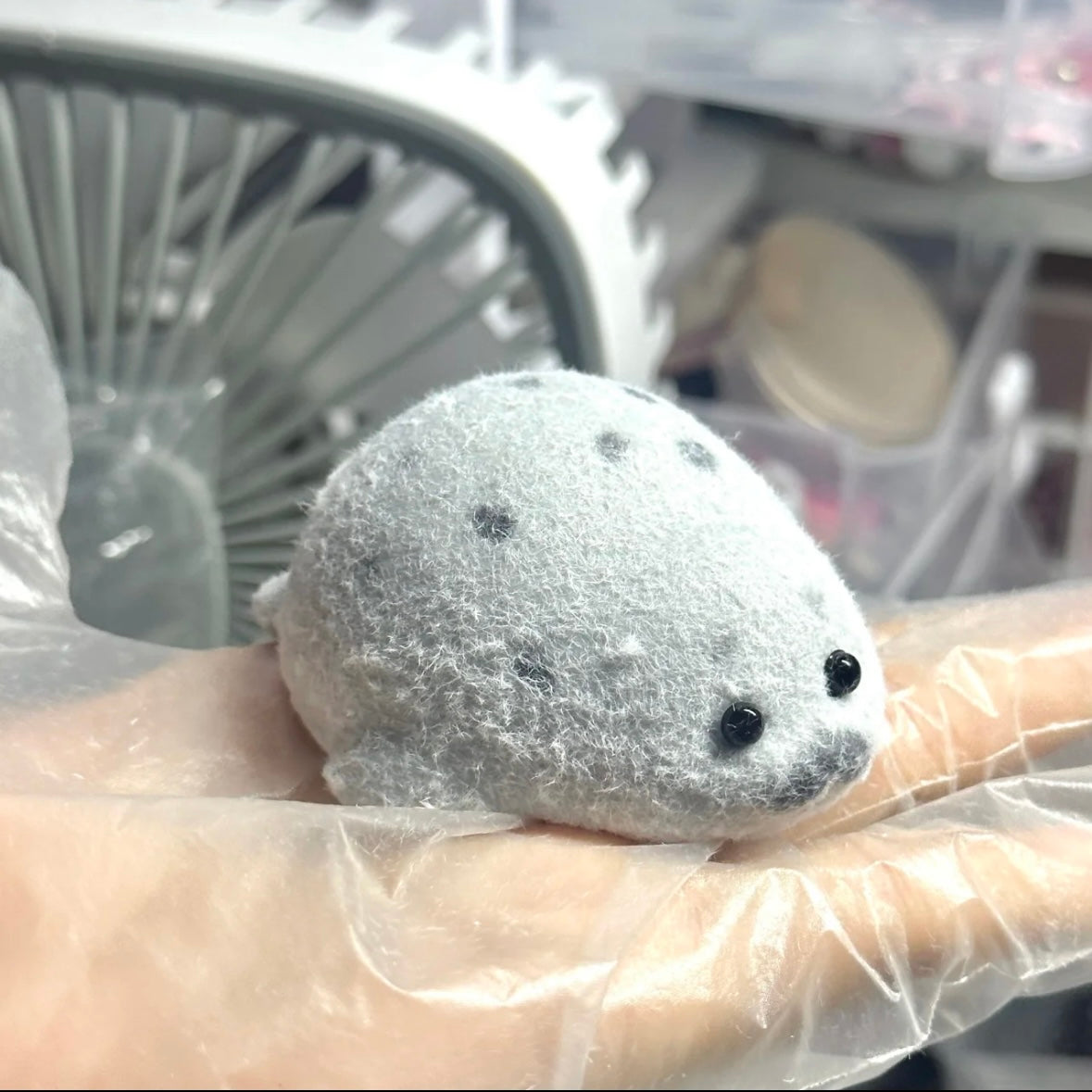 Small Baby Seal Taba Squishy Toy – product image 5