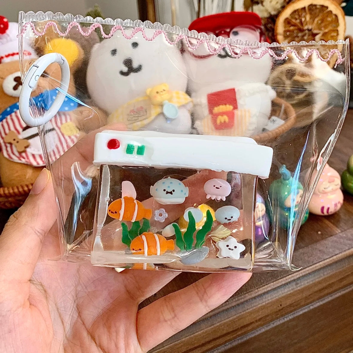 Handmade Transparent Fish Tank Taba Squishy Toy – product image 2