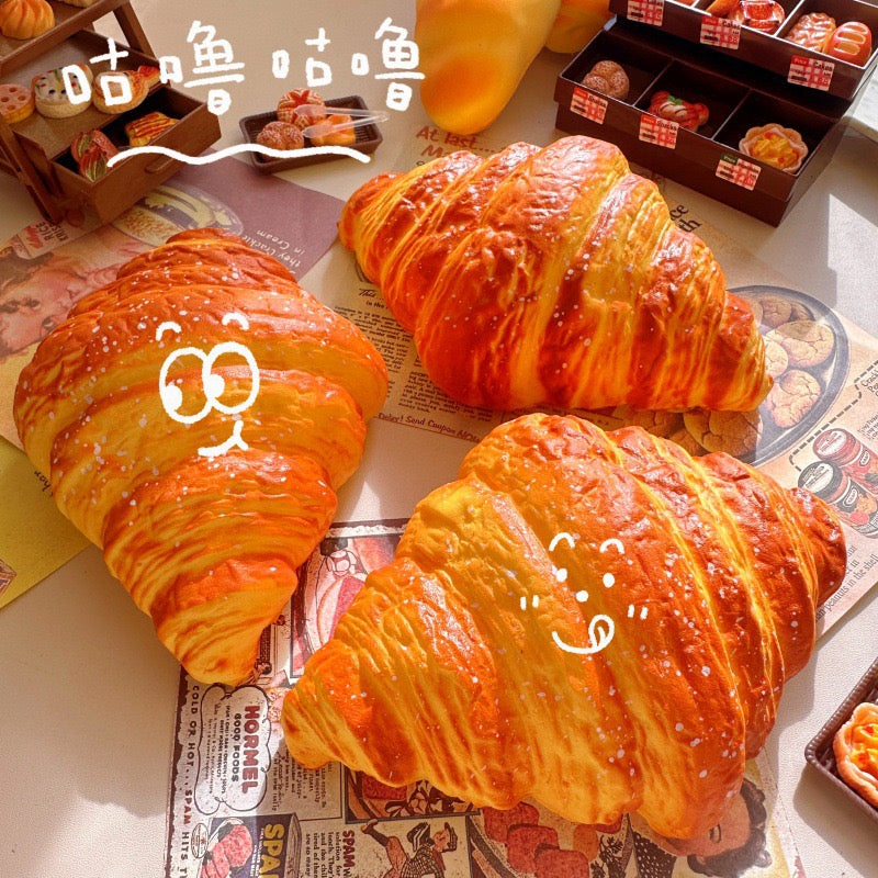 Slow Rising Squishy Croissant Stress Relief Decompression Toy – product image 7