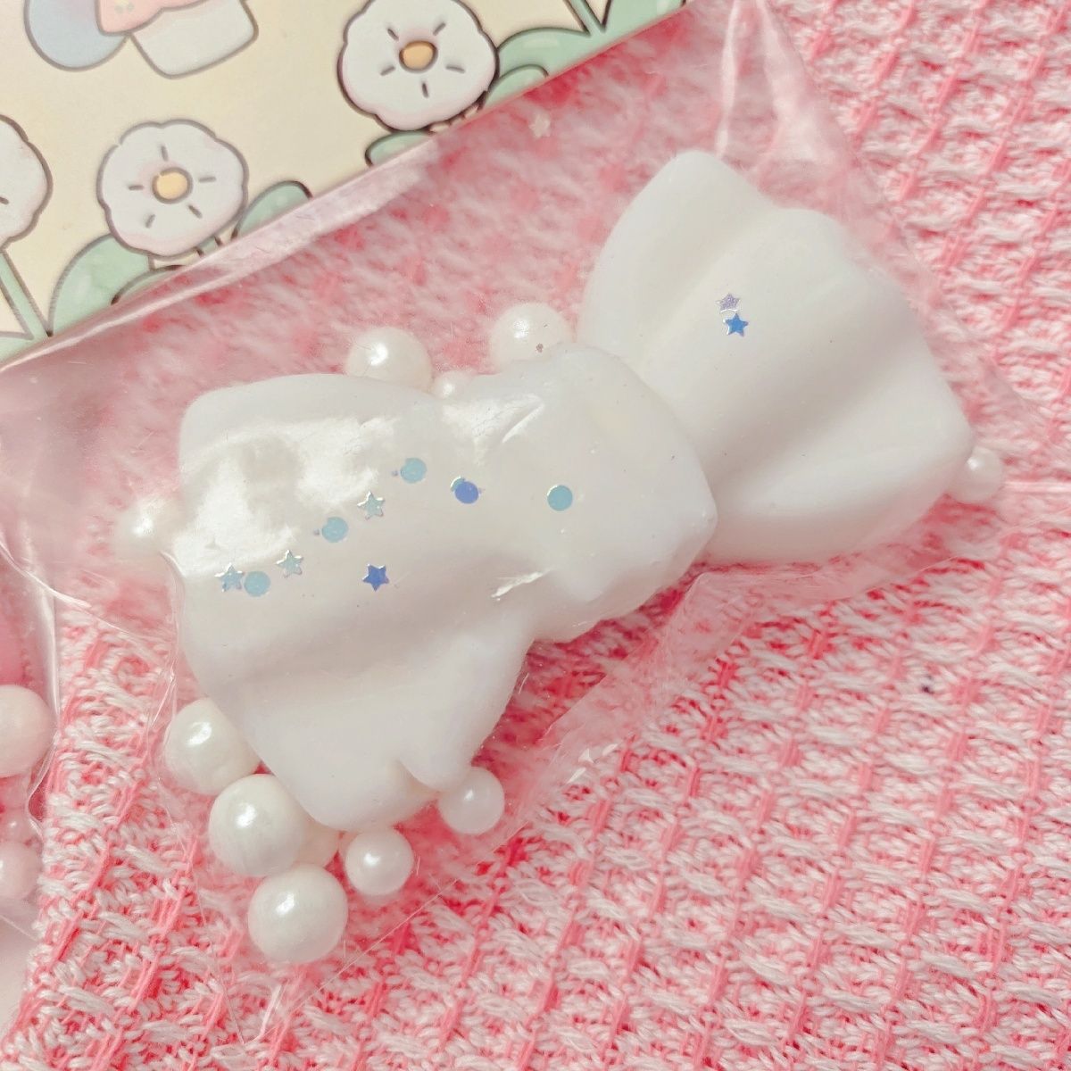 Handmade bowknot squishy toy detail
