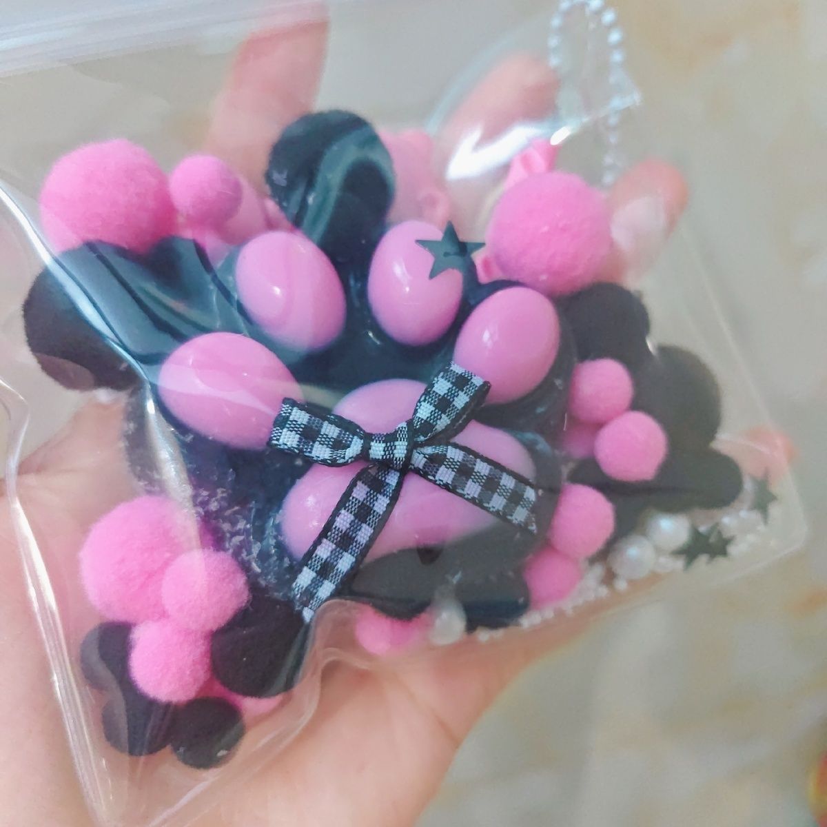 Handmade Silicone Cat's Paw Stress Relief Squishy Toy - Black & Pink – product image 3