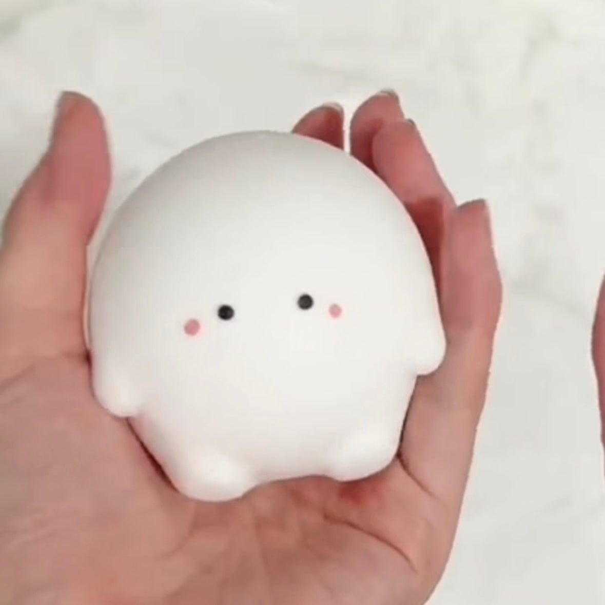 Slow Rising Squishy White Pet Stress Relief Decompression Toy – product image 2