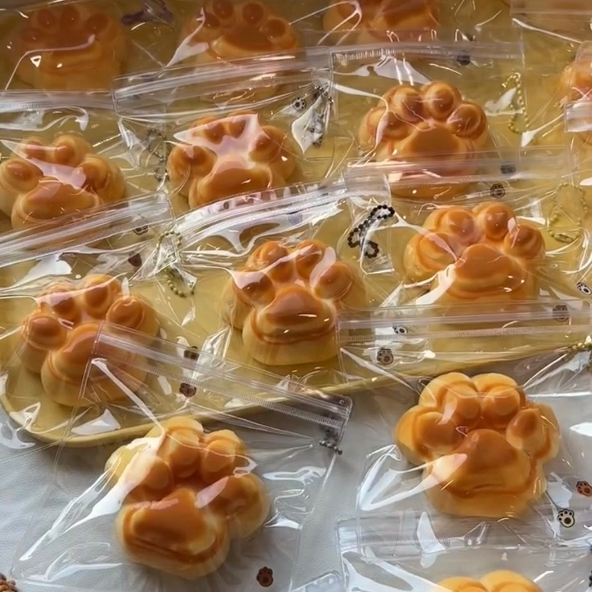 Handmade Silicone Caramel Cat's Paw Taba Squishy Toy – product image 7