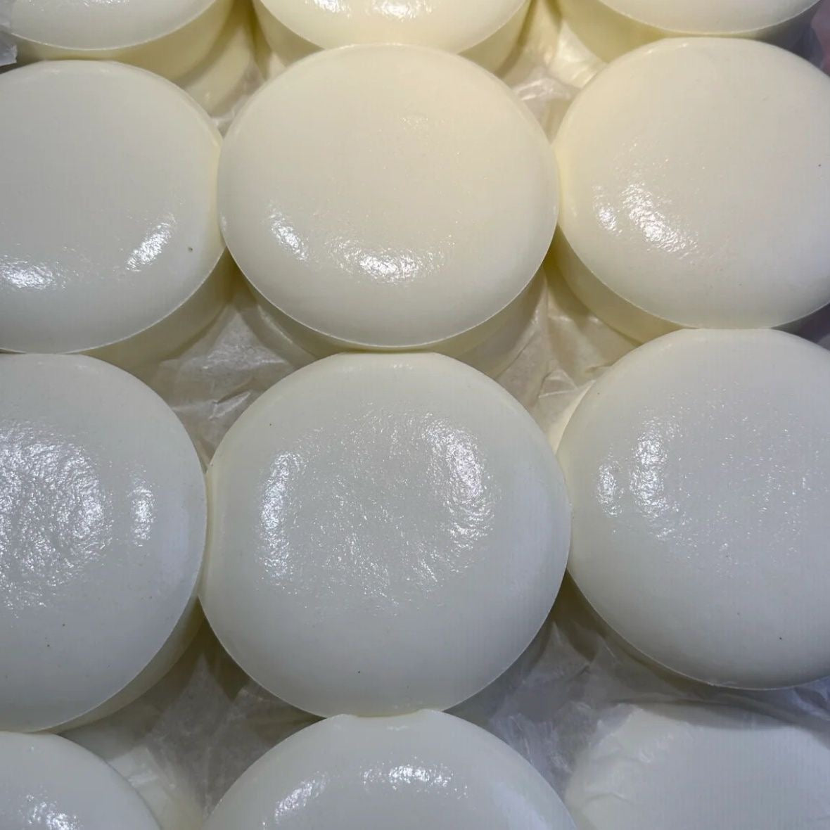 White Rice Cake Slow-Rising Squishy – Rectangle, Round or Square Shapes with a Creamy Glossy Surface