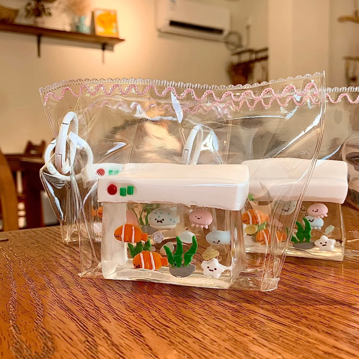 Handmade Transparent Fish Tank Taba Squishy Toy – product image 4