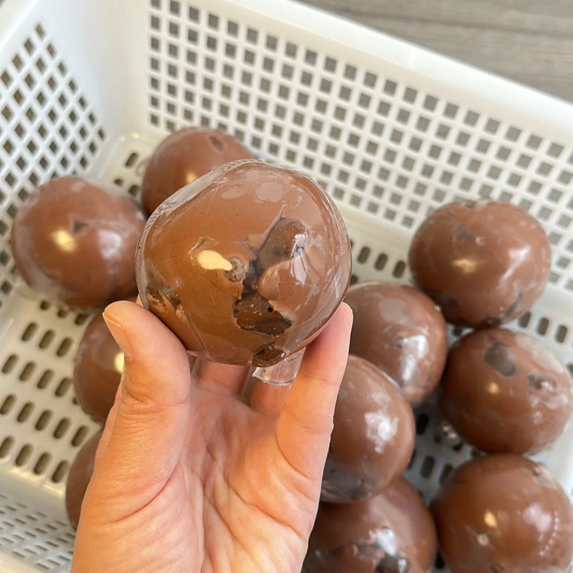Crisp Satisfying Sound Chocolate Stress Ball Squishy Stress Relief Decompression Toy – product image 3