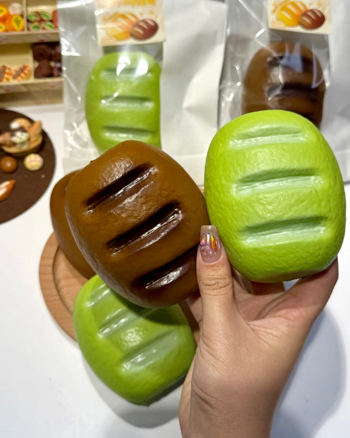Oval Bread Slow-Rising Squishy – Brown, Matcha Green or Two-Color Pair, Glossy Bakery-Inspired Squeeze Toy