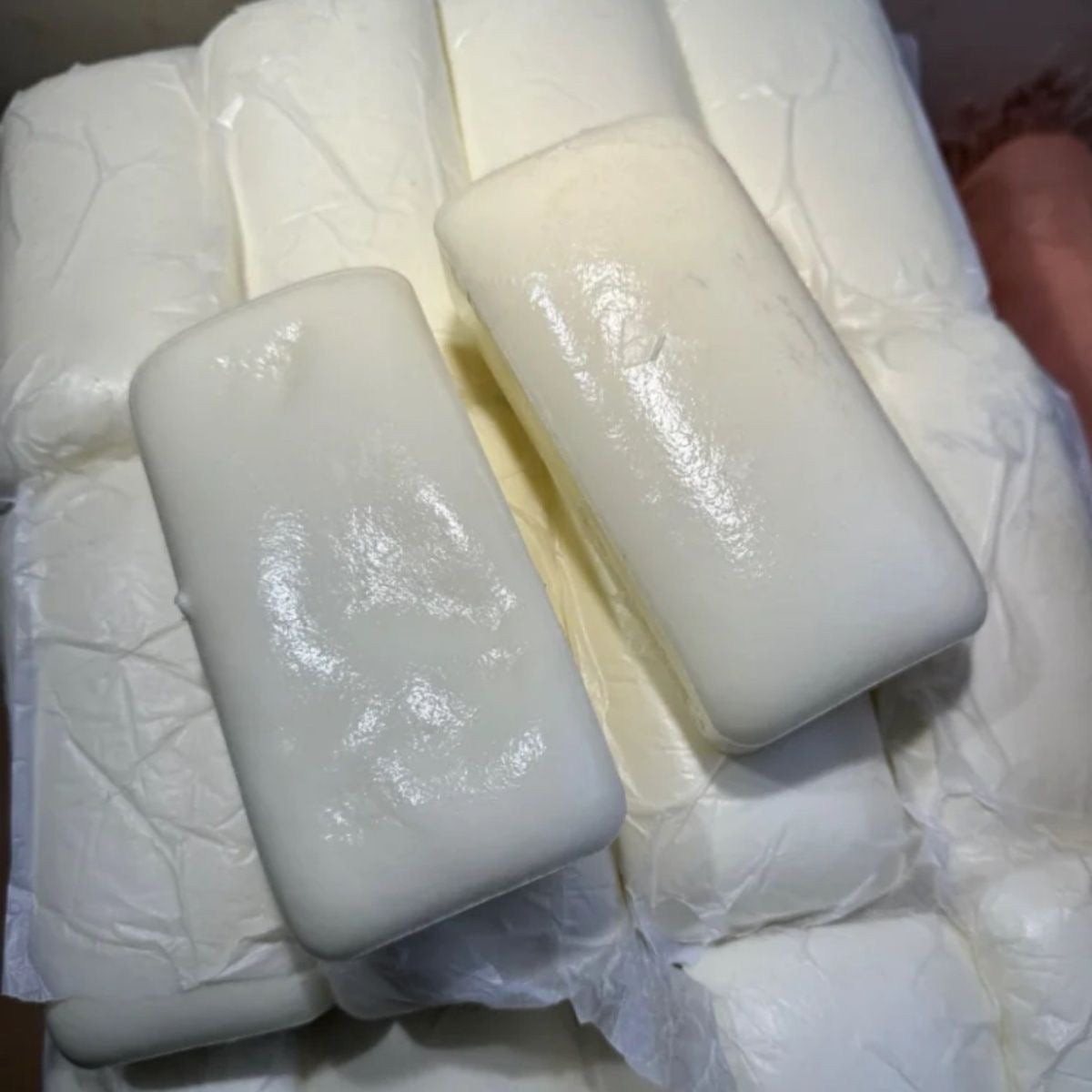 White Rice Cake Slow-Rising Squishy – Rectangle, Round or Square Shapes with a Creamy Glossy Surface