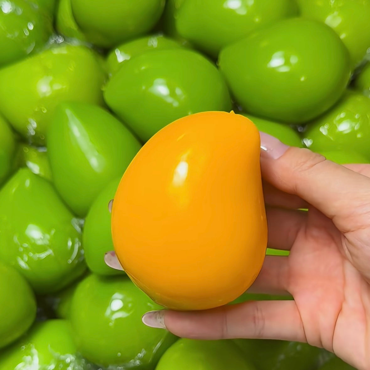 Crunchy Bead & Clay Base Stress Ball Squishy Stress Relief Decompression Toy – product image 8