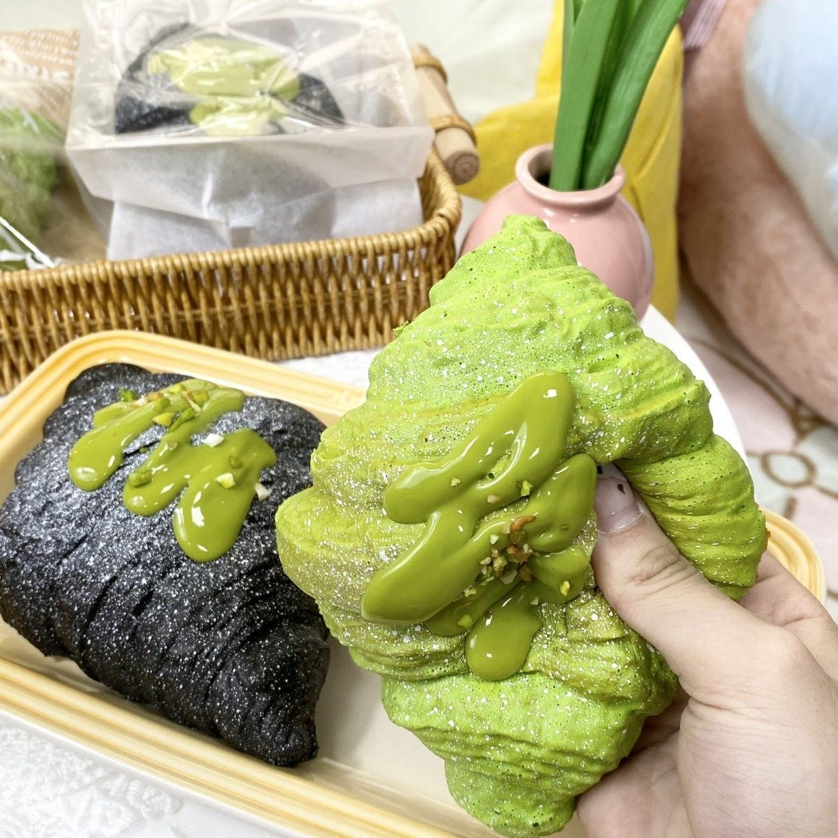Croissant Slow-Rising Squishy – Matcha Green, Sesame Black, Strawberry Pink or Bread Brown Bakery-Inspired Squeeze Toy