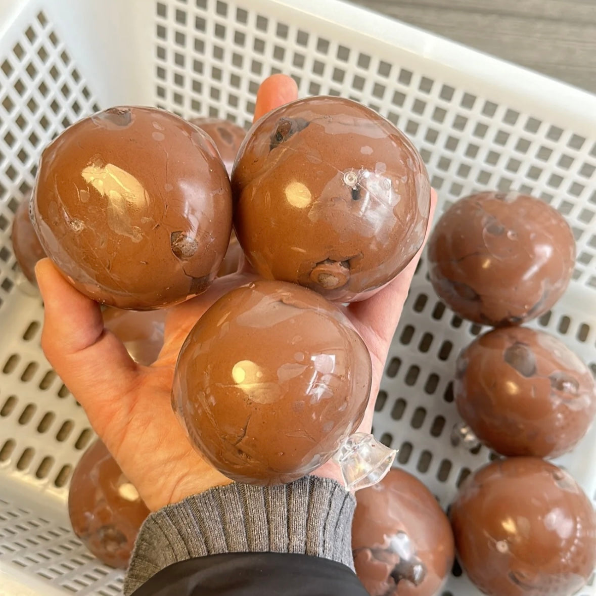 Crisp Satisfying Sound Chocolate Stress Ball Squishy Stress Relief Decompression Toy – product image 2