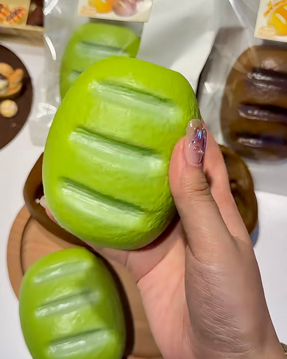 Oval Bread Slow-Rising Squishy – Brown, Matcha Green or Two-Color Pair, Glossy Bakery-Inspired Squeeze Toy