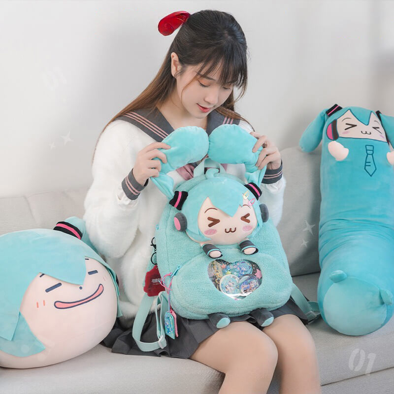 Hatsune Miku Winky Plush Ita Backpack — image 5