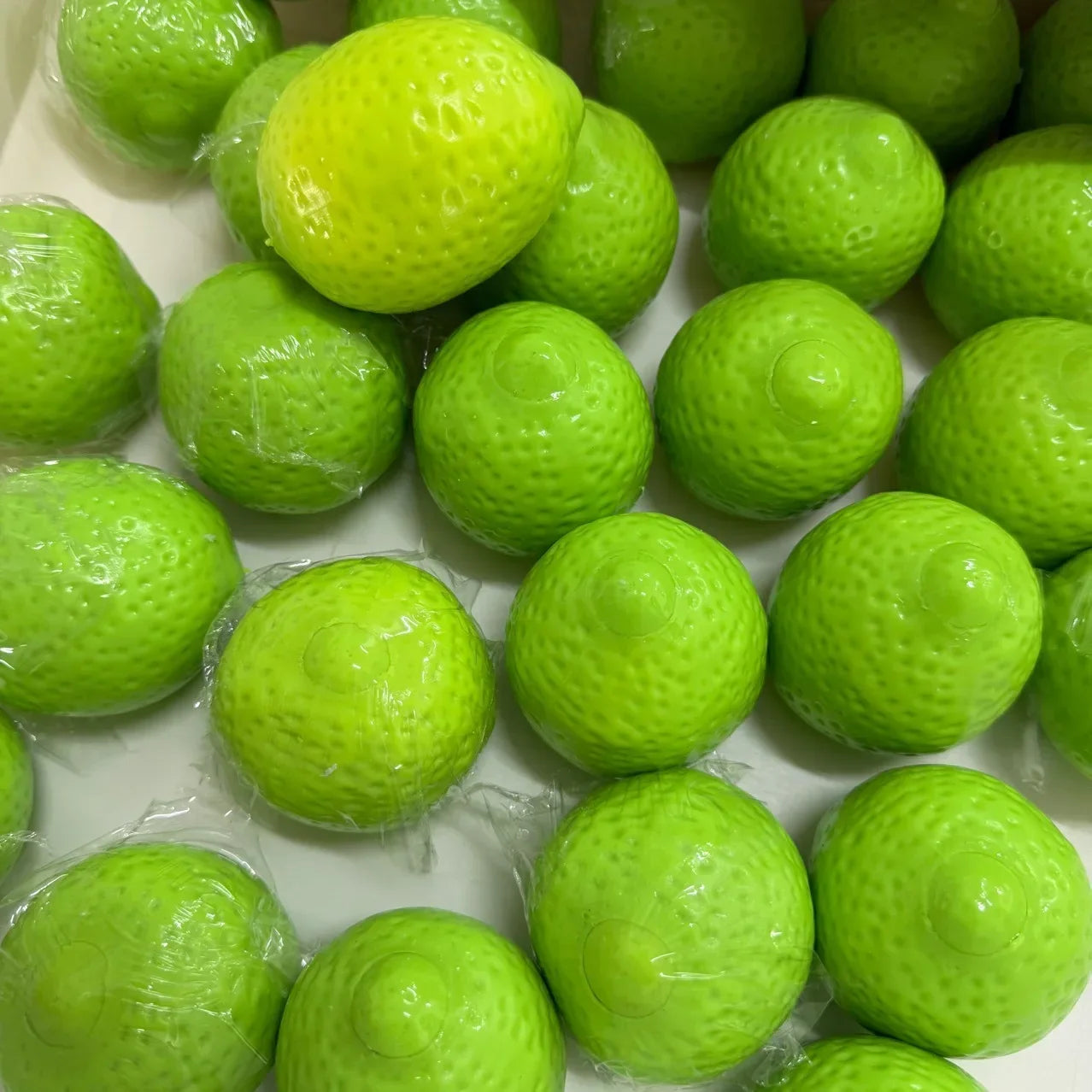 Mango & Lemon Colour Changing Crunchy Squishy – product image 6