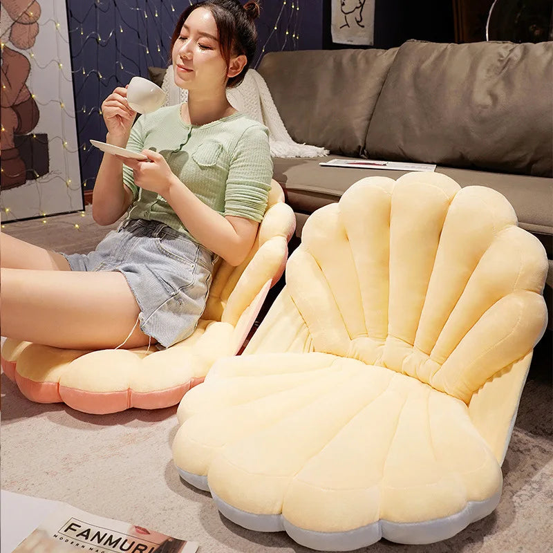 Serene Clam Plushie, 40x50 cm — image 3