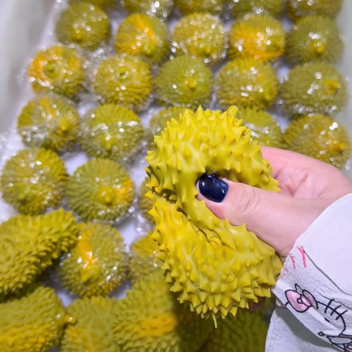 Crunchy Durian Fruit Bead & Clay Base Stress Ball Squishy Stress Relief Decompression Toy – product image 3