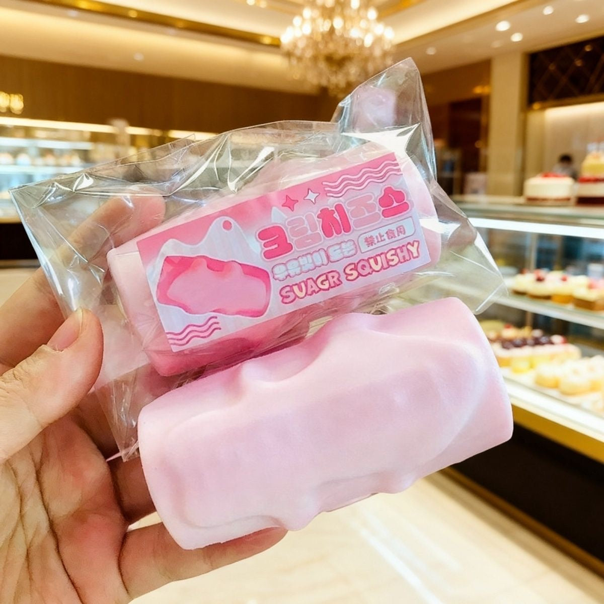 Slow Rising Squishy Roulade Stress Relief Decompression Toy – product image 4