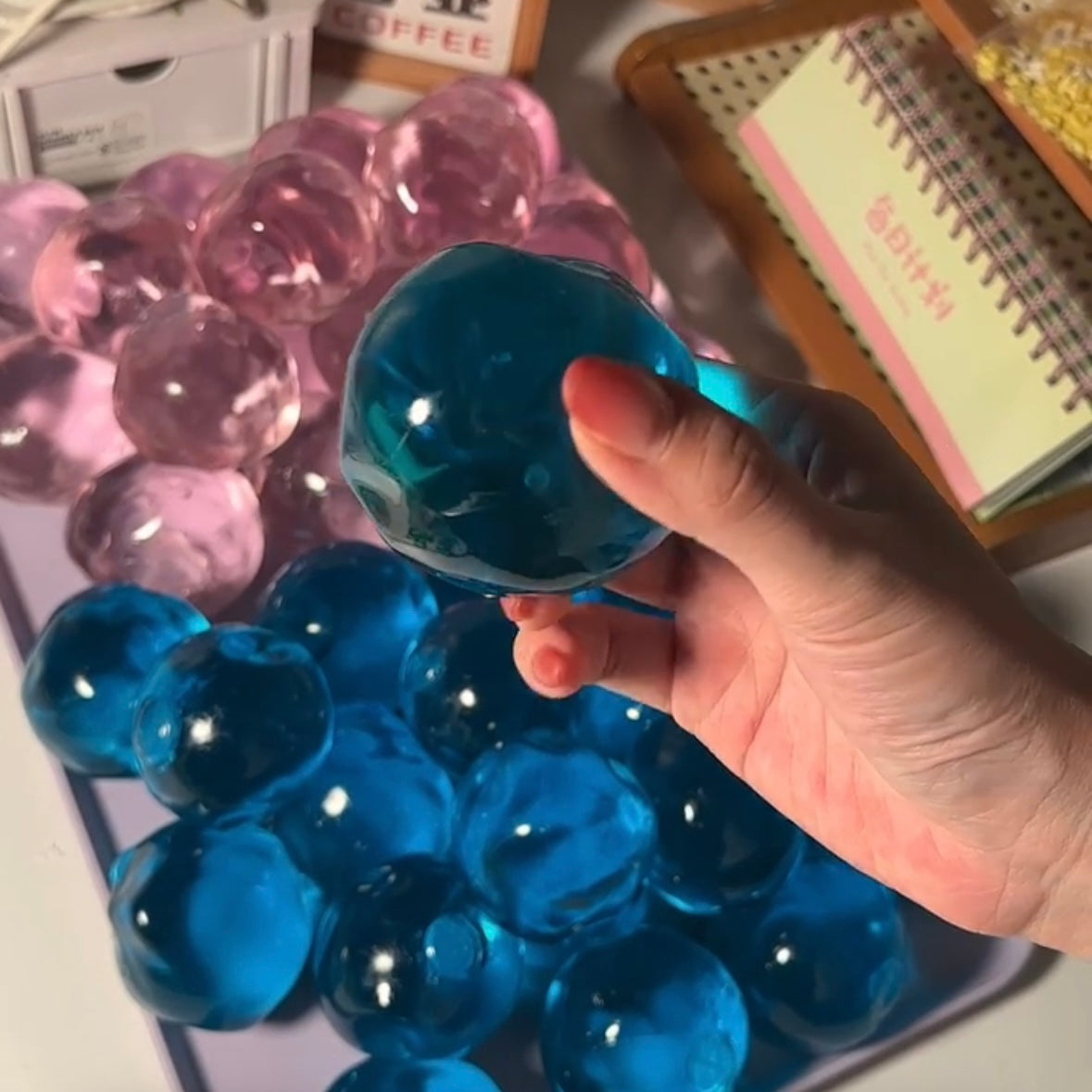 Crystal Stress Ball Squishy Stress Relief Decompression Toy – product image 6