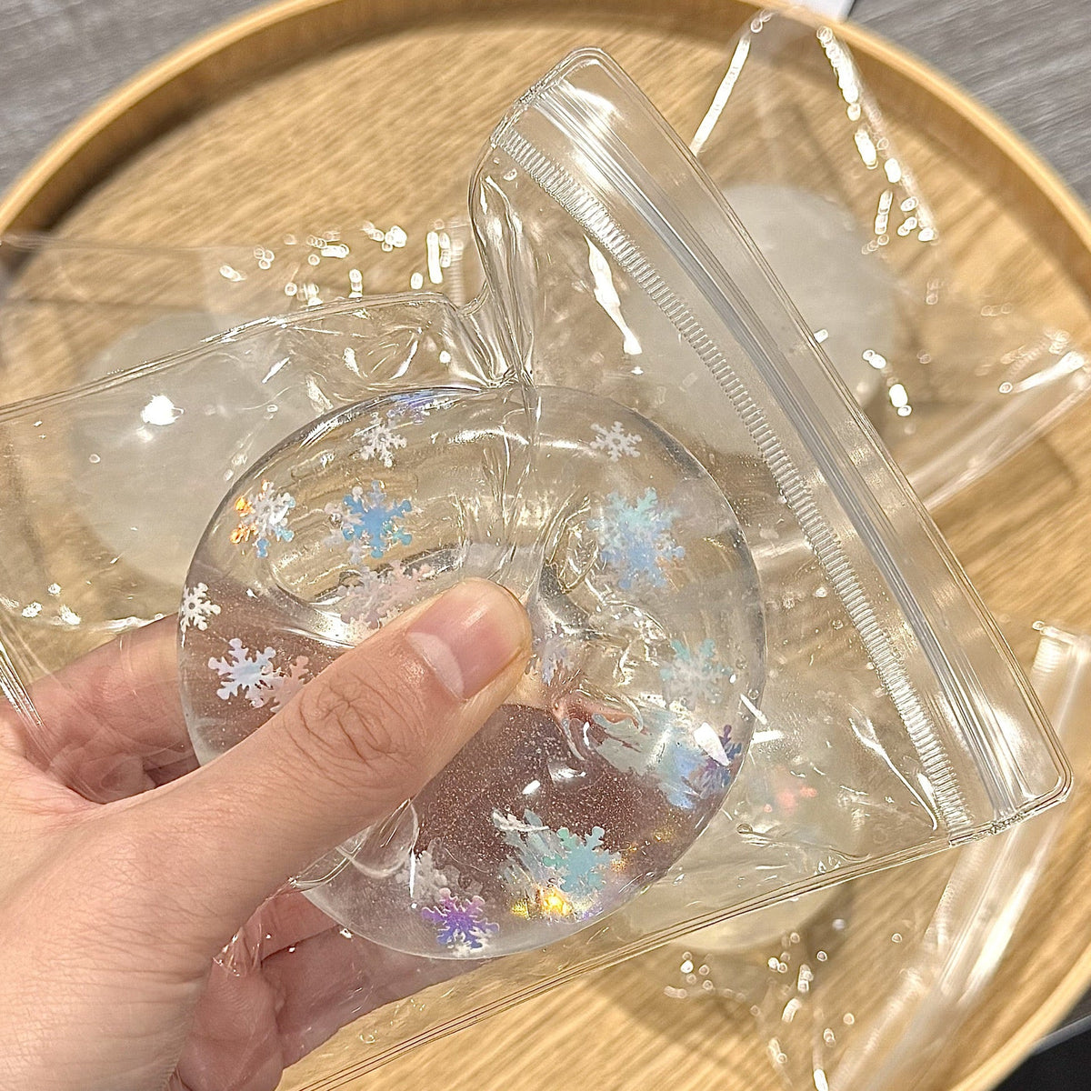 Snowflake Stress Ball Jelly Ball Squishy Stress Relief Decompression Toy – product image 4