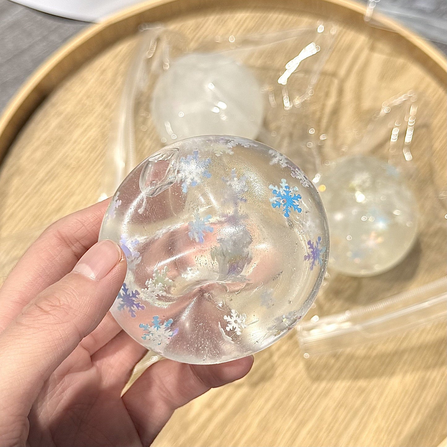 Snowflake Stress Ball Jelly Ball Squishy Stress Relief Decompression Toy – product image 3