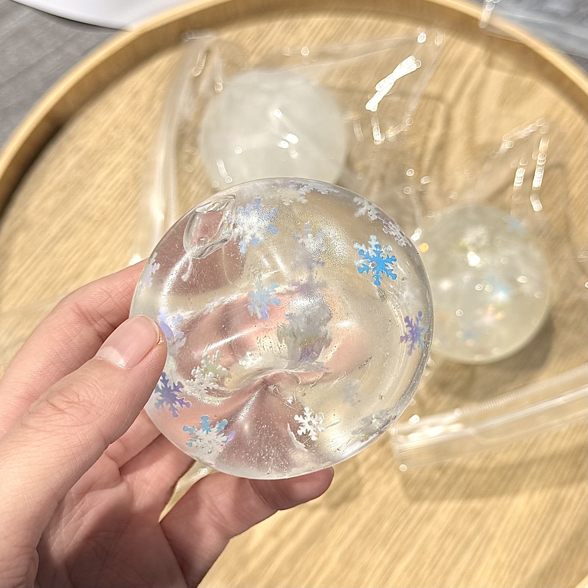 Snowflake Stress Ball Jelly Ball Squishy Stress Relief Decompression Toy – product image 3