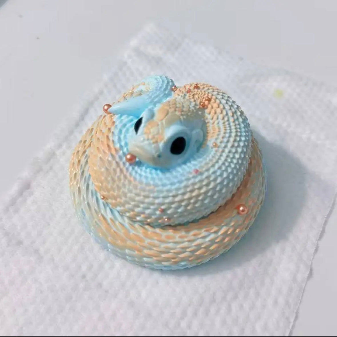 Handmade Circling Snake Taba Squishy Toy – product image 5